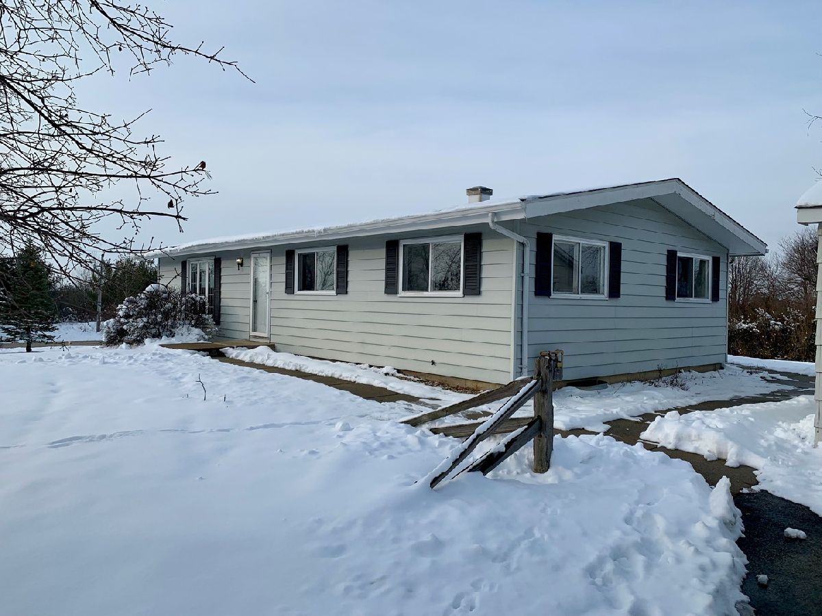  Rented Woodstock Illinois, 14218 Charlotte