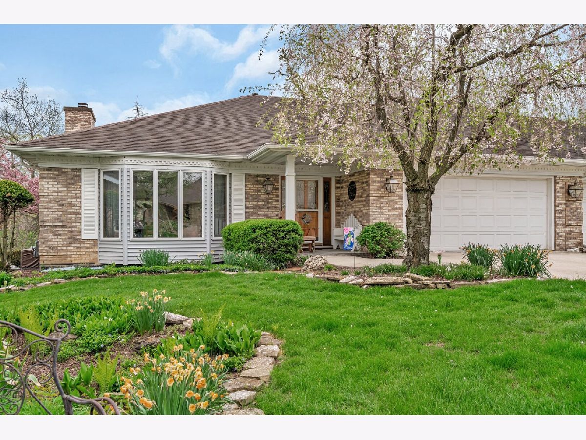 Condominiums & Homes Sold Oakwood Estates Joliet Illinois, 15 Coventry Chase