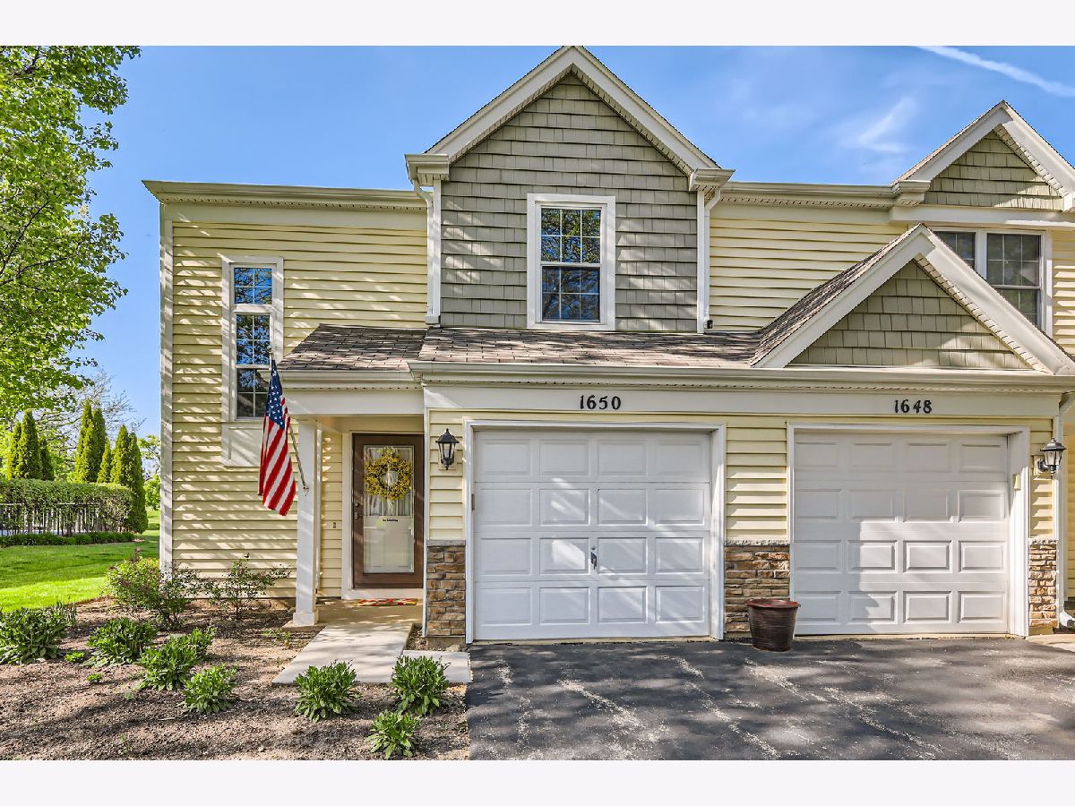 Townhomes & Homes Sold College Green Elgin Illinois, 1650 Pebble Beach