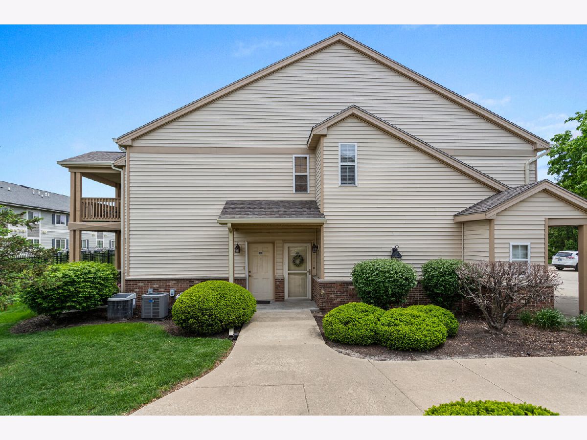 Condominiums & Homes Sold Turnberry Ridge Champaign Illinois, 3796 Thornhill