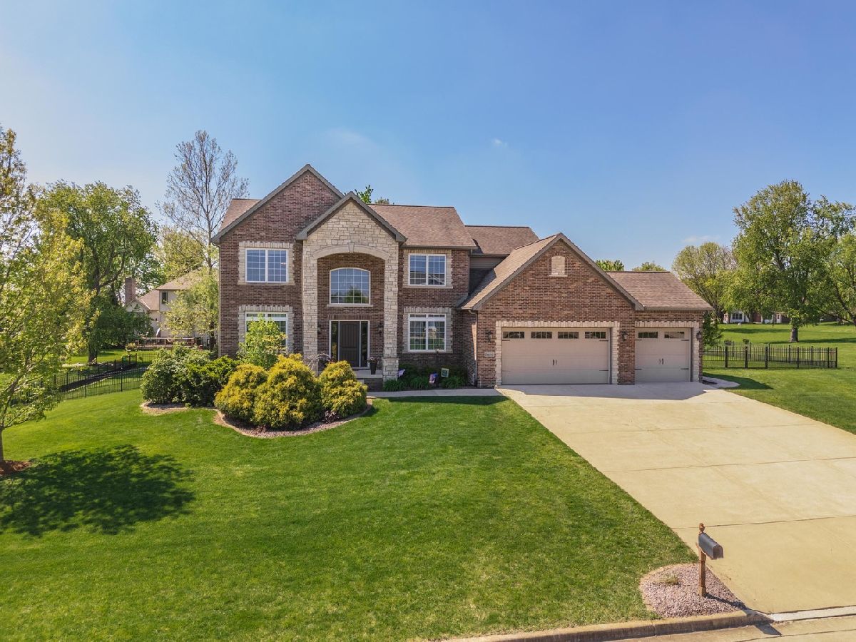 Homes Sold Sherwood Lake Bloomington Illinois, 9760 Janel