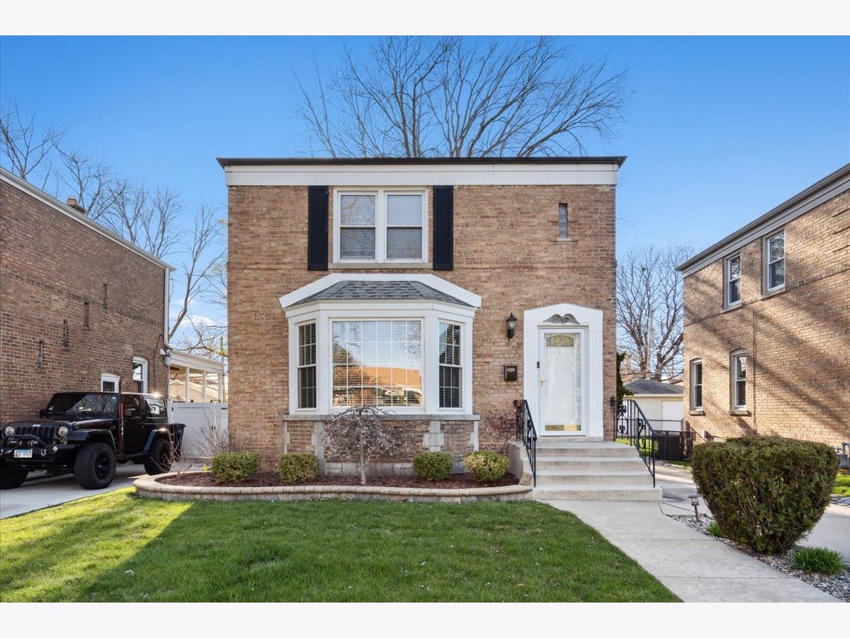 Rented Evergreen Park Illinois, 9116 Sacramento