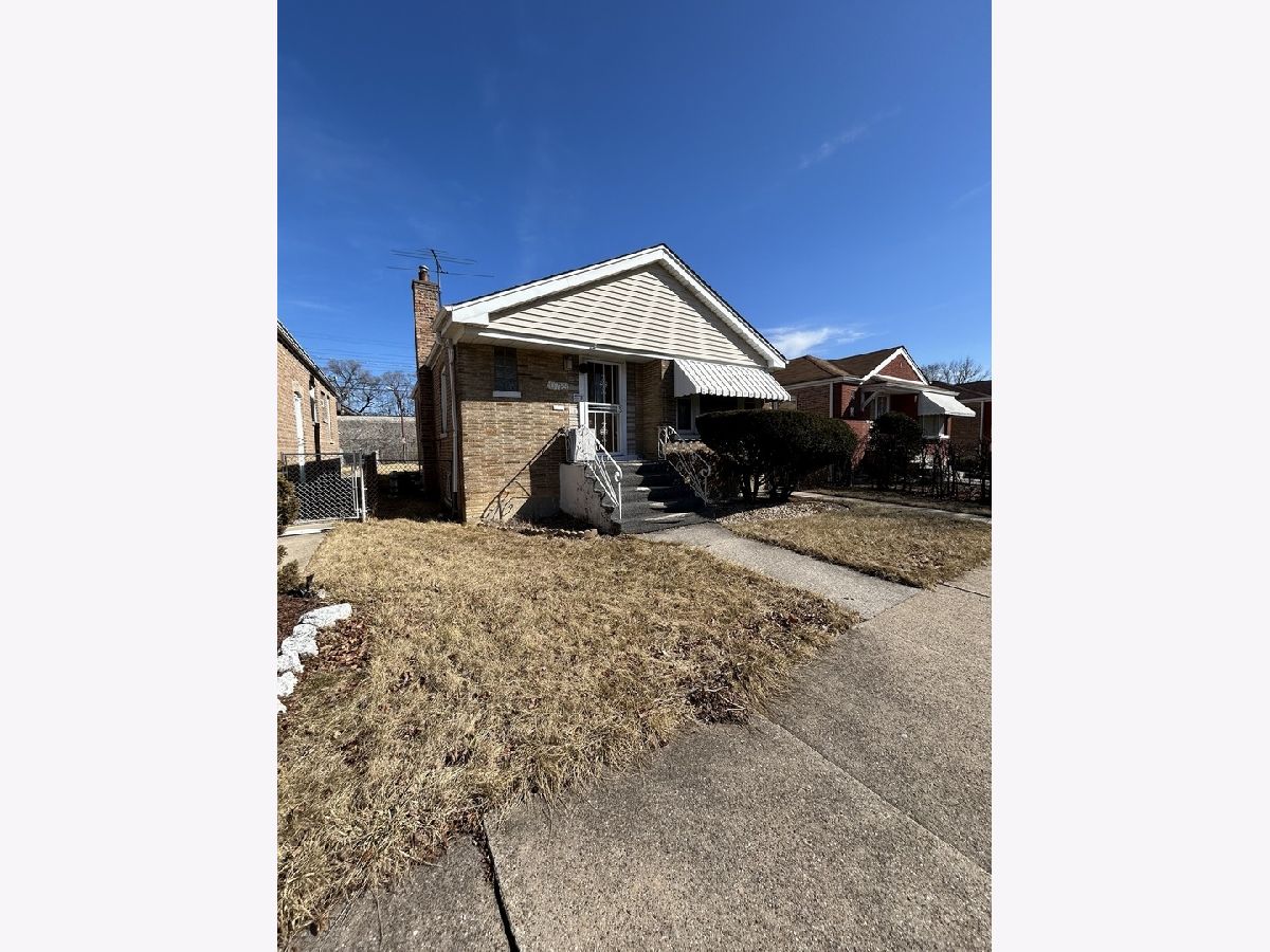  Rented Chicago Illinois, 10729 Rhodes