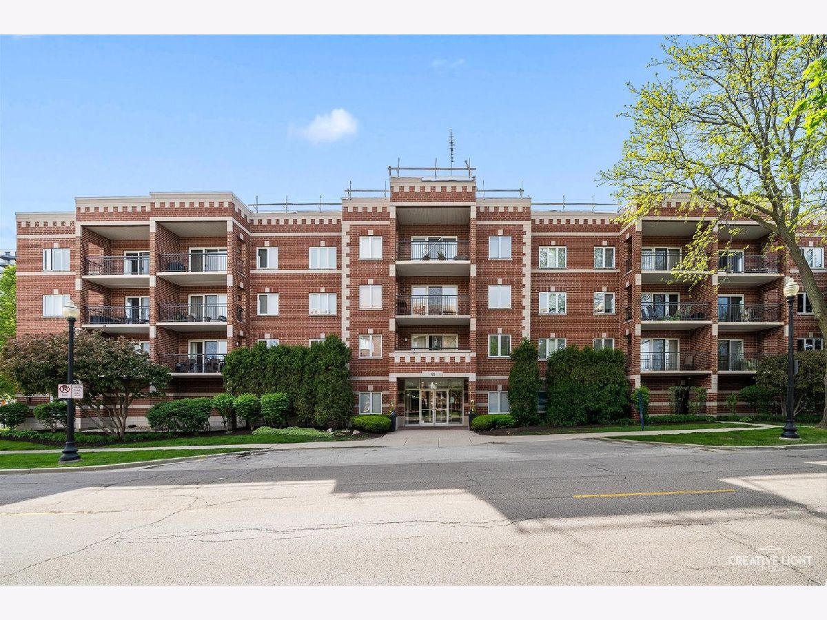 Condominiums Sold Waterford Place Wheaton Illinois, 100 Gary