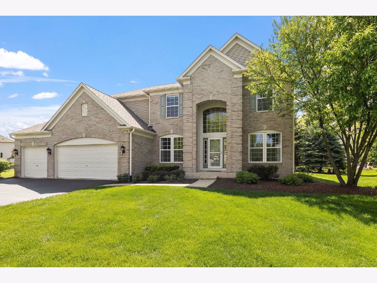 Homes Sold Canterbury Woods Plainfield Illinois, 12315 Blue Iris