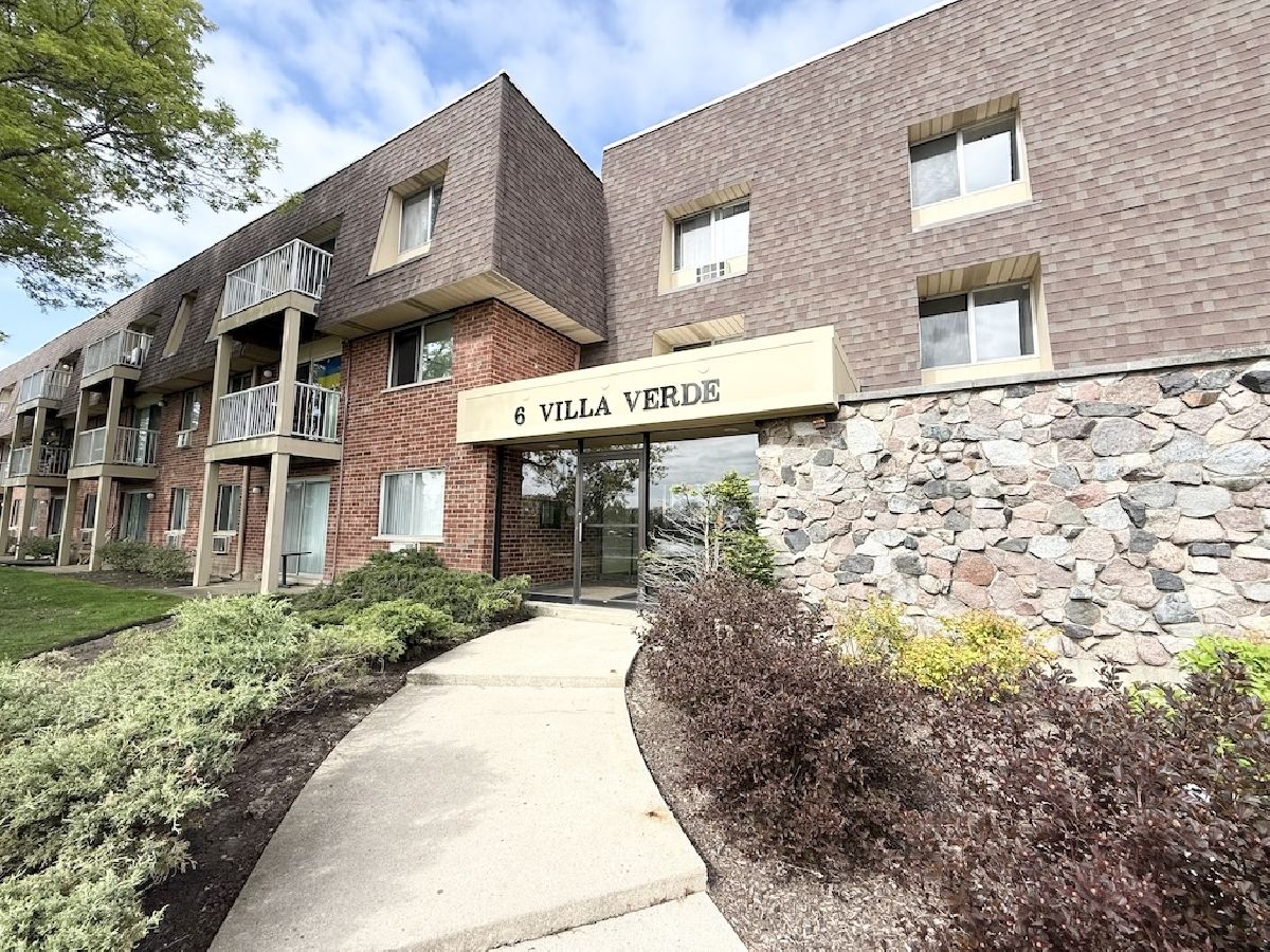 Condominiums Sold Villa Verde Buffalo Grove Illinois, 6 Villa Verde