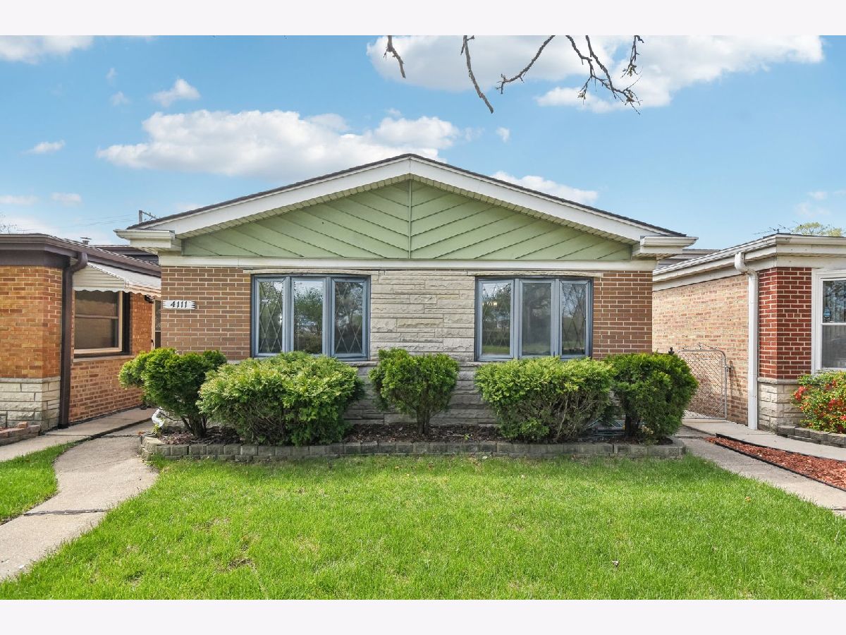 Homes & Condominiums Sold Sauganash Park Chicago Illinois, 4111 Devon