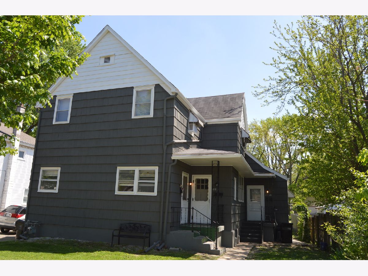 Homes & Condos & Townhomes For Sale Davis Addition Bloomington Illinois, 805 Chestnut Street