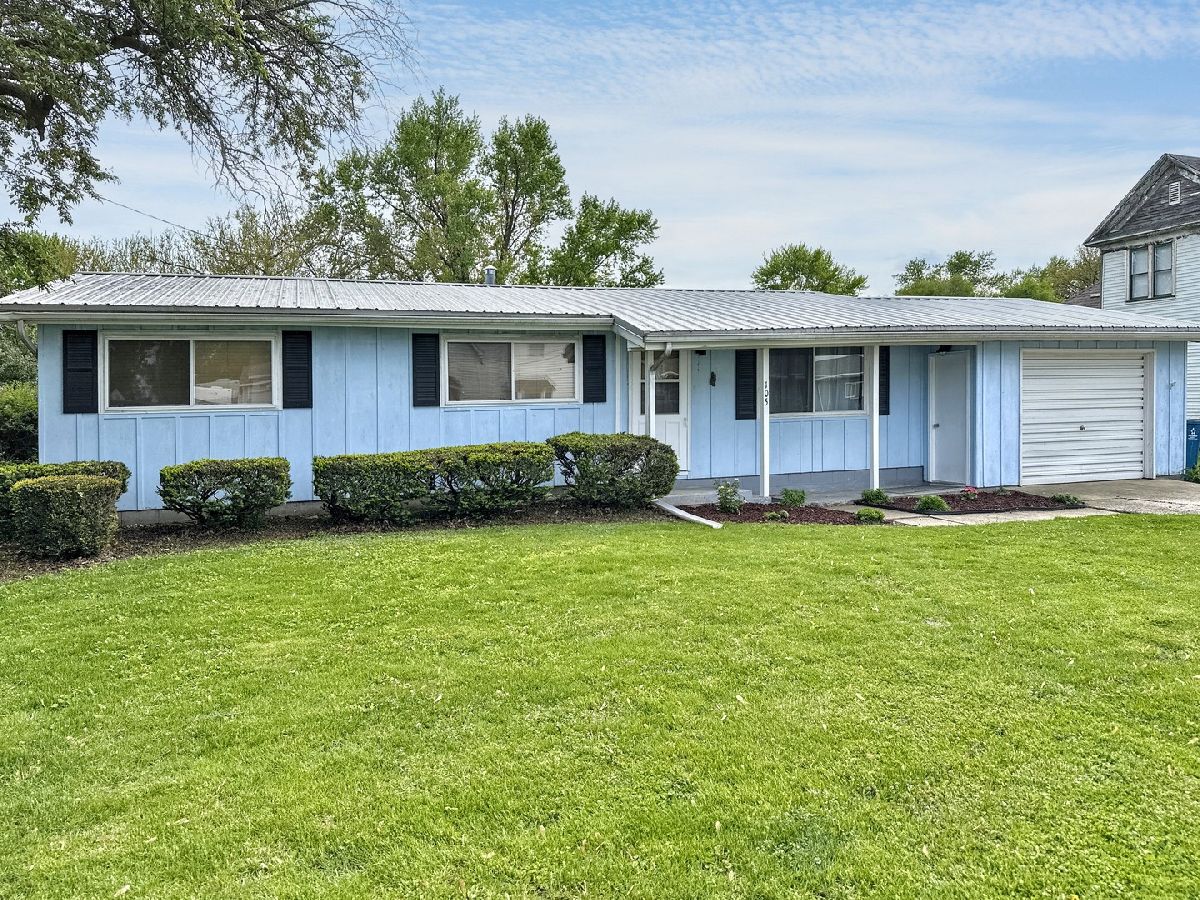  Sold Martinton Illinois, 105 Main