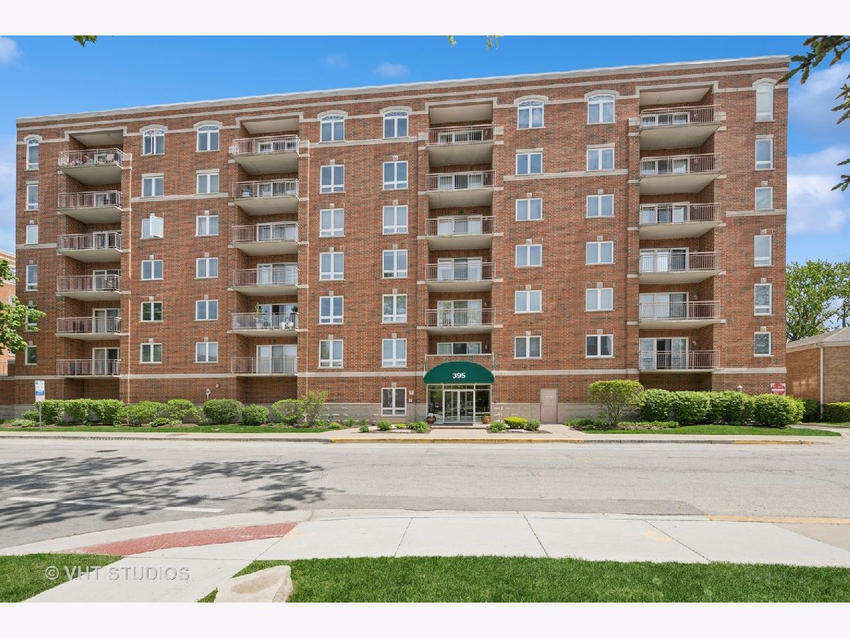 Condominiums Sold Monteclare Condominiums Des Plaines Illinois, 395 Graceland