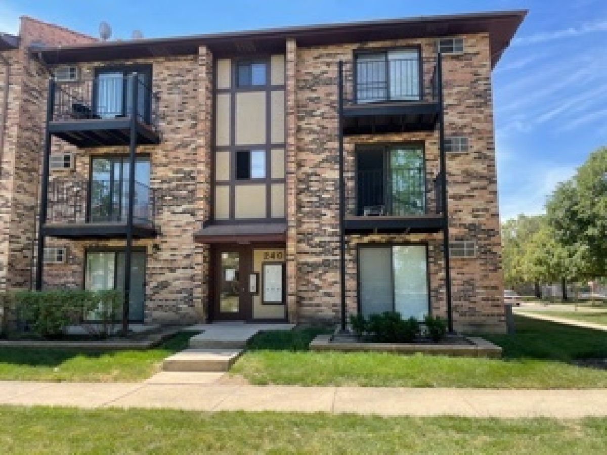  Rented Carol Stream Illinois, 240 Klein Creek