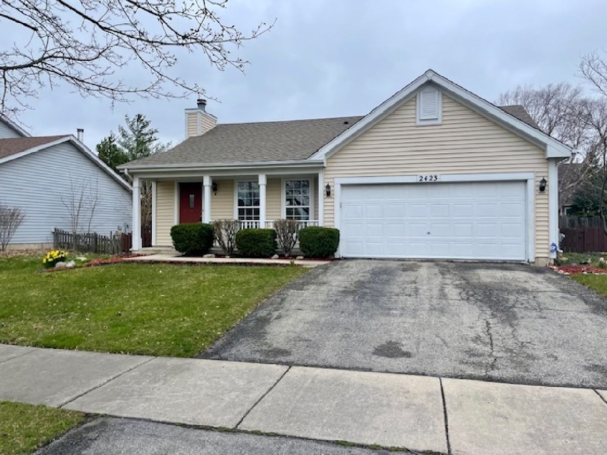 Townhomes & Condos & Homes Rented Woodlake Naperville Illinois, 2423 Durango