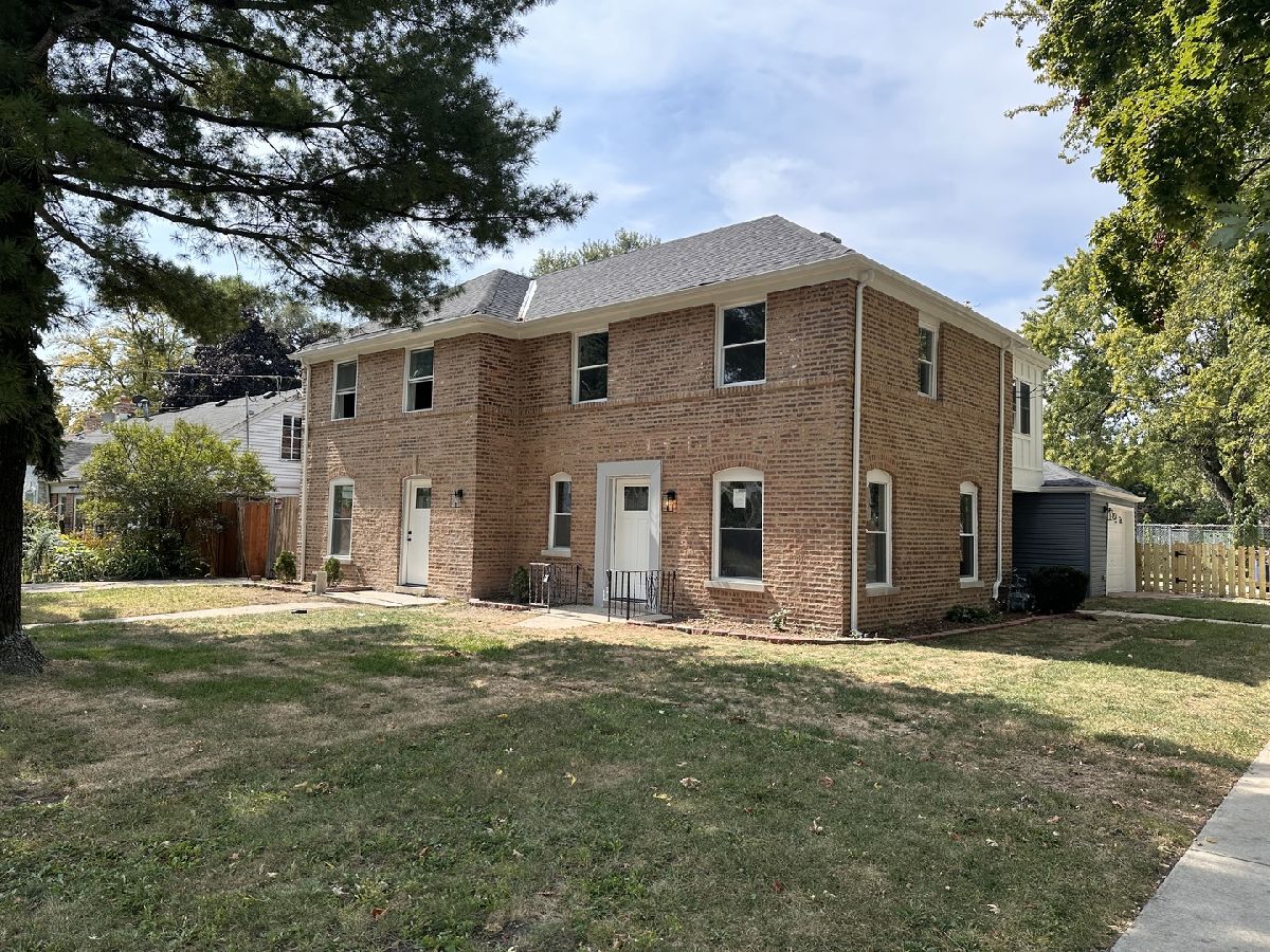  Rented Des Plaines Illinois, 1810 White