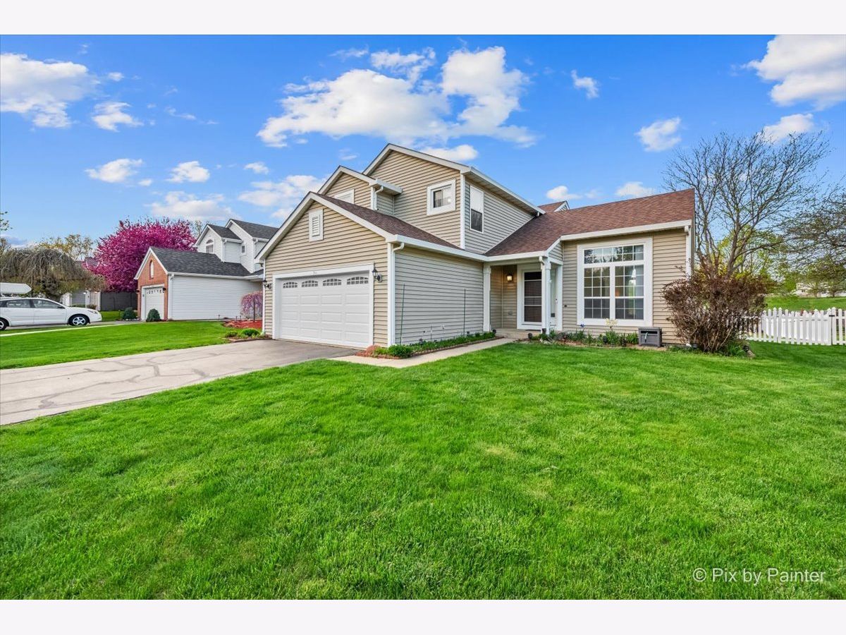 Homes Sold Big Sky Lake In The Hills Illinois, 311 Clear Sky