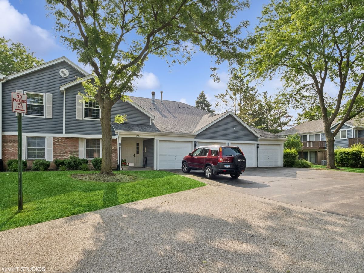 Condominiums Sold Hearthwood Farms Bartlett Illinois, 751 Sterling
