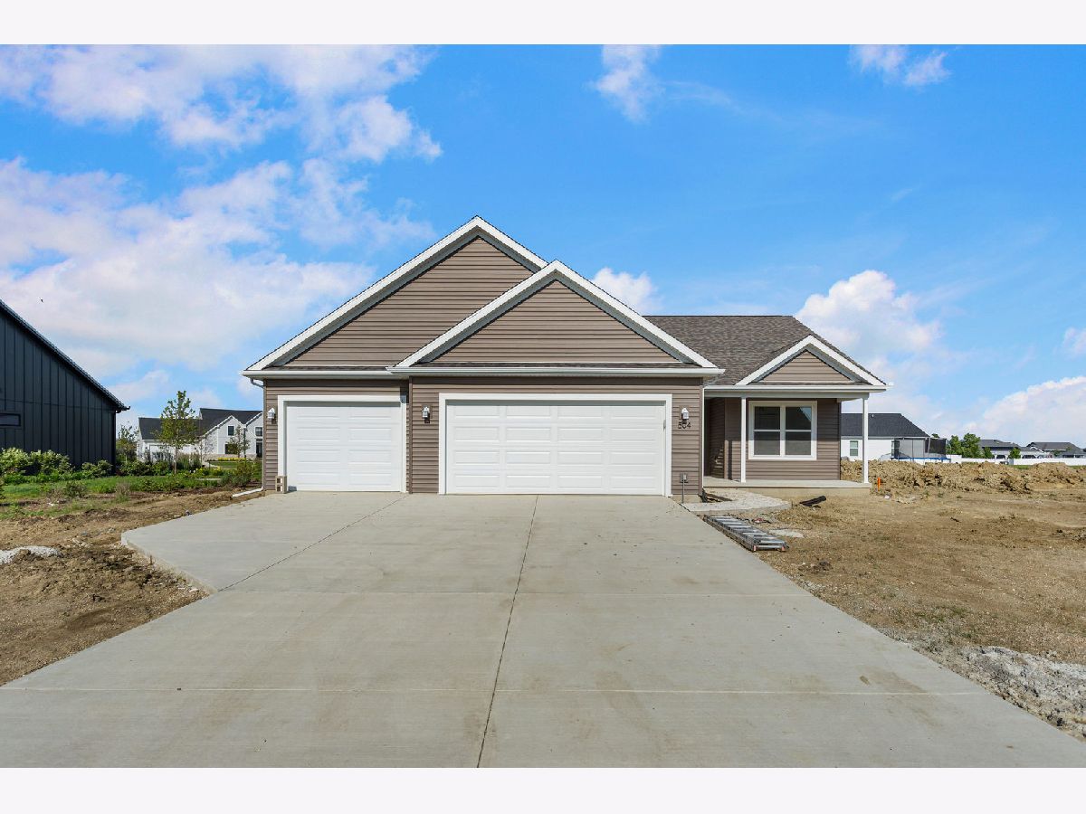  Sold Fisher Illinois, 504 Patterson