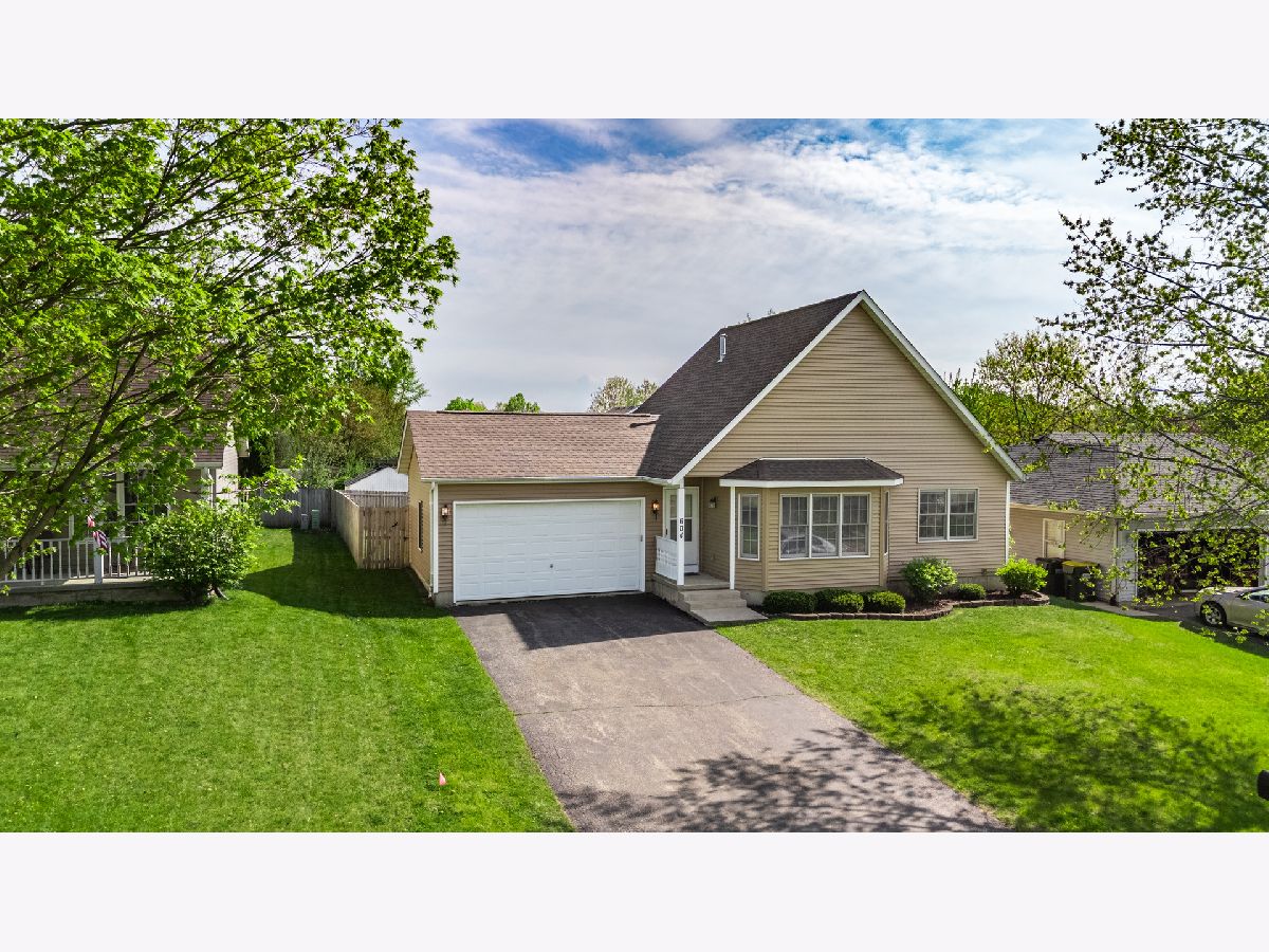 Homes & Condos & Townhomes Sold Willow Glen Genoa Illinois, 604 Tyler