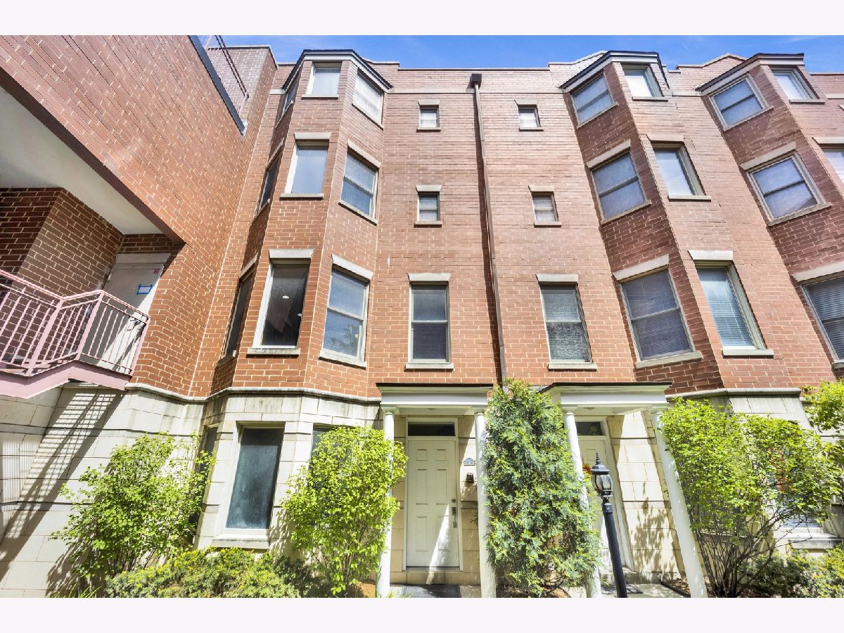 Townhomes Sold Winnemac Manor Chicago Illinois, 5127 Damen