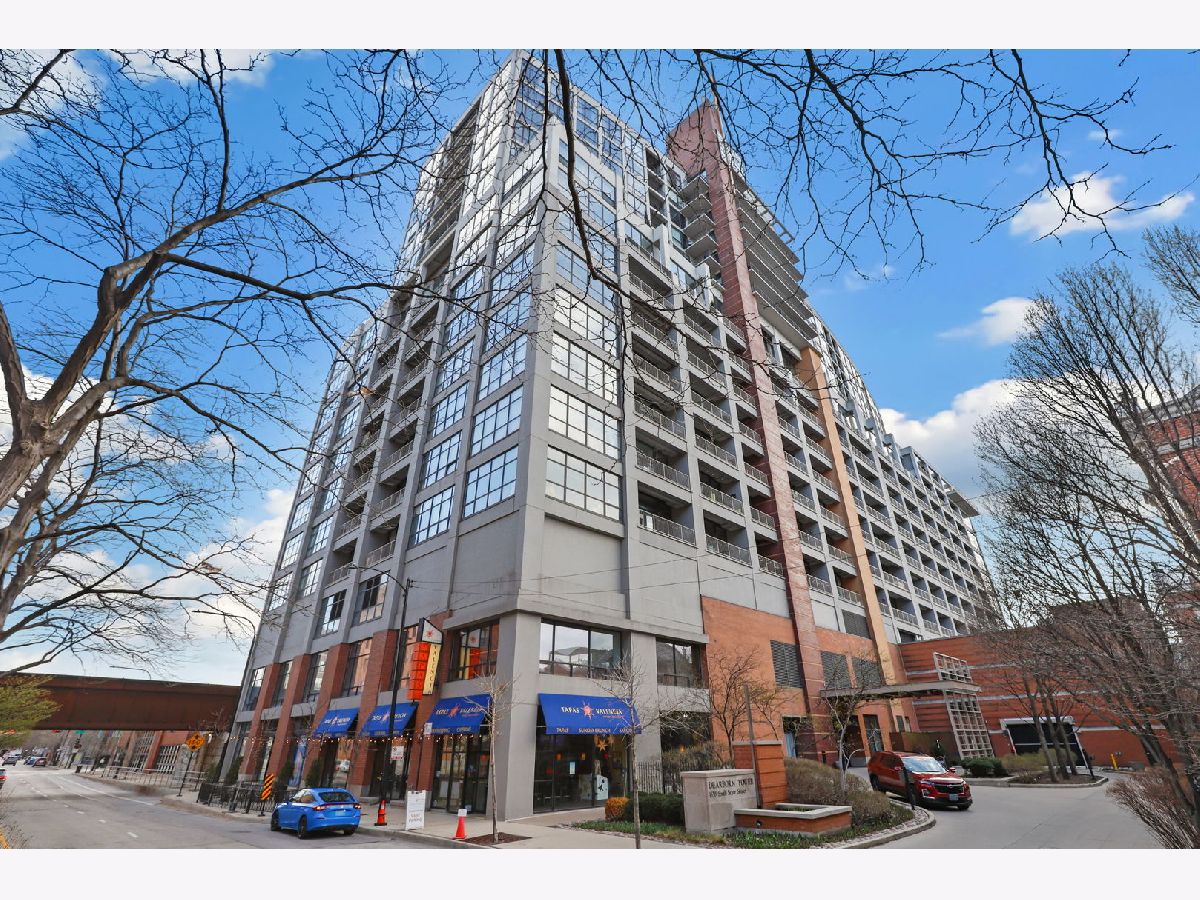 Condos & Townhomes Sold Dearborn Tower Chicago Illinois, 1530 State