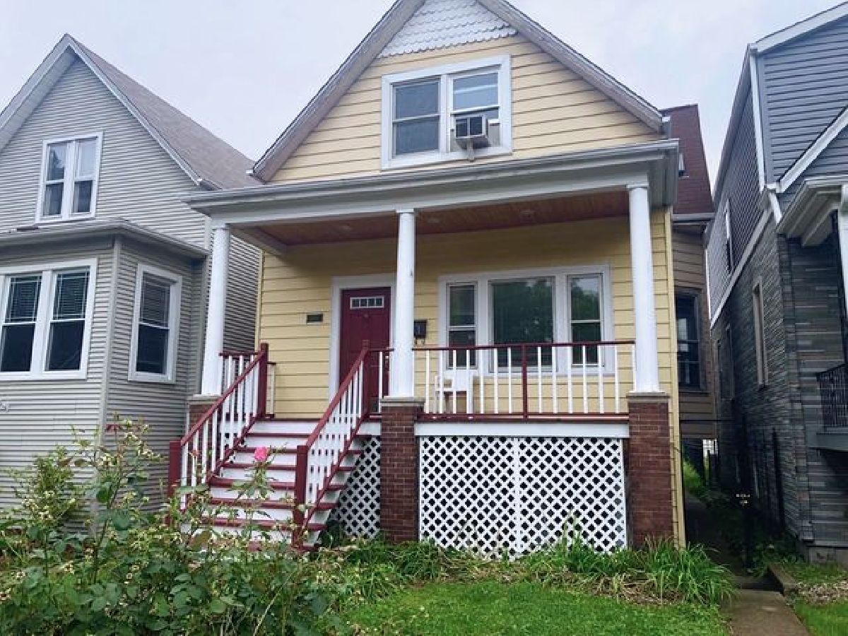 Homes & Condominiums Rented Addison Mall Chicago Illinois, 3827 Albany