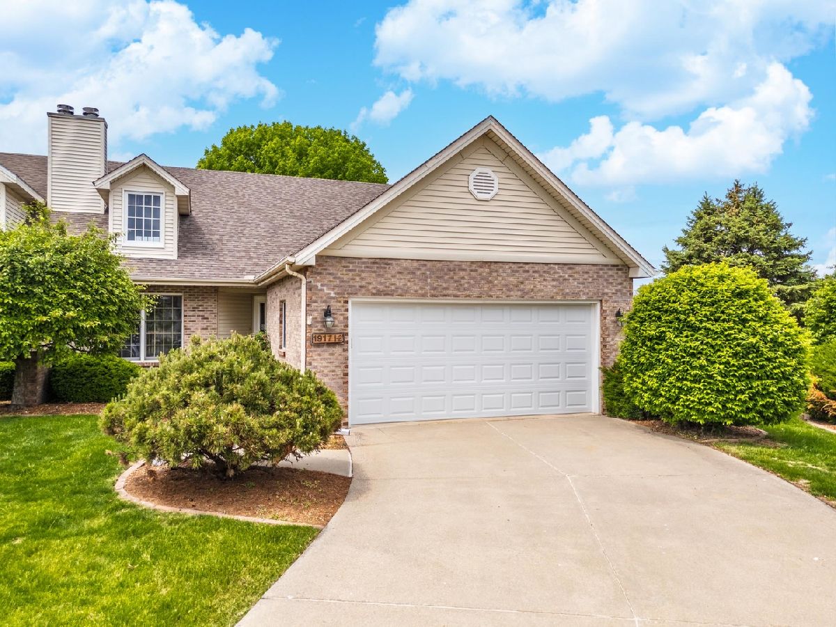 Homes & Condos & Townhomes Sold Ironwood Normal Illinois, 1917 1/2 Deer Cove Cc