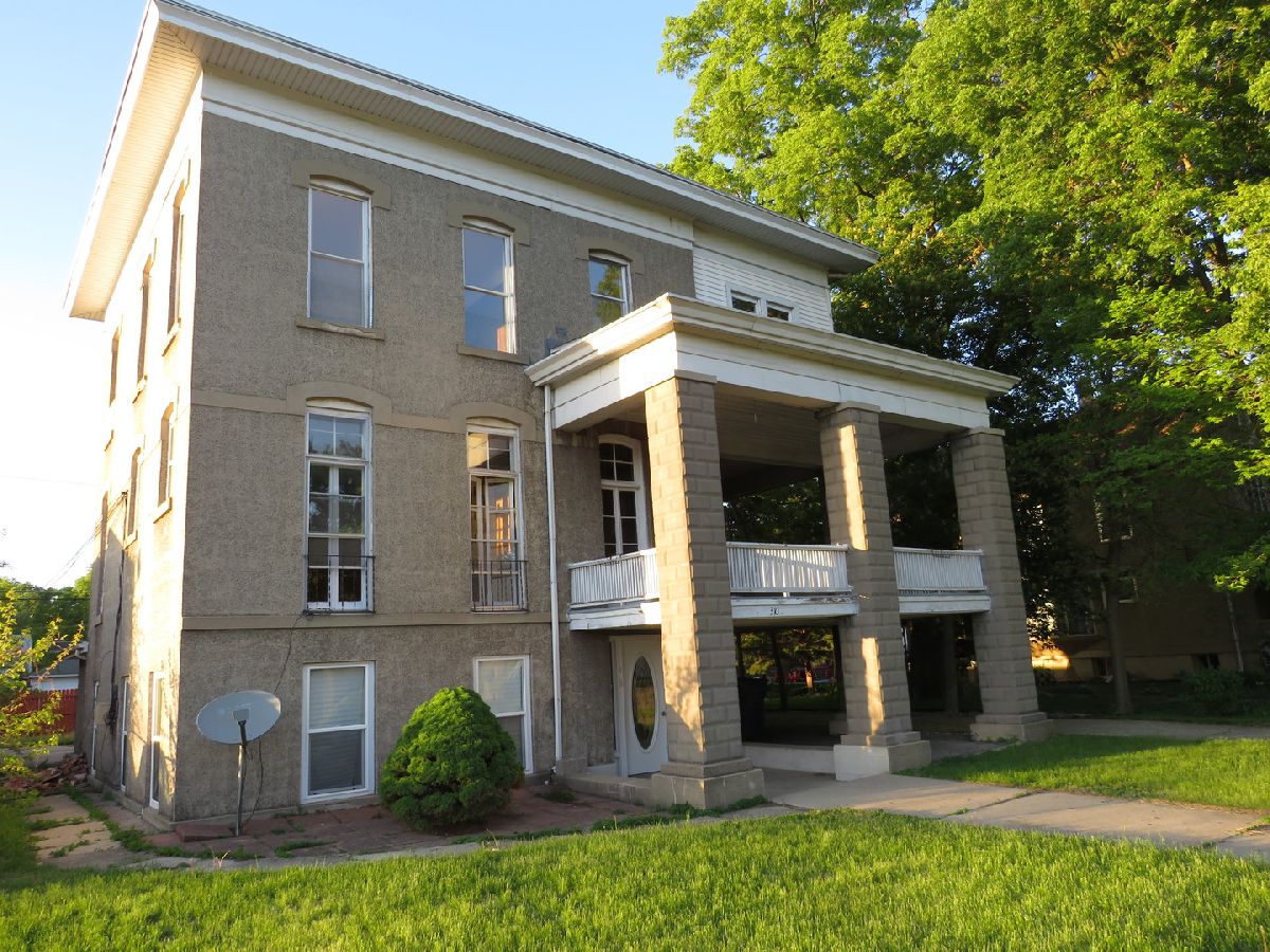 Rented Morris Illinois, 310 Washington