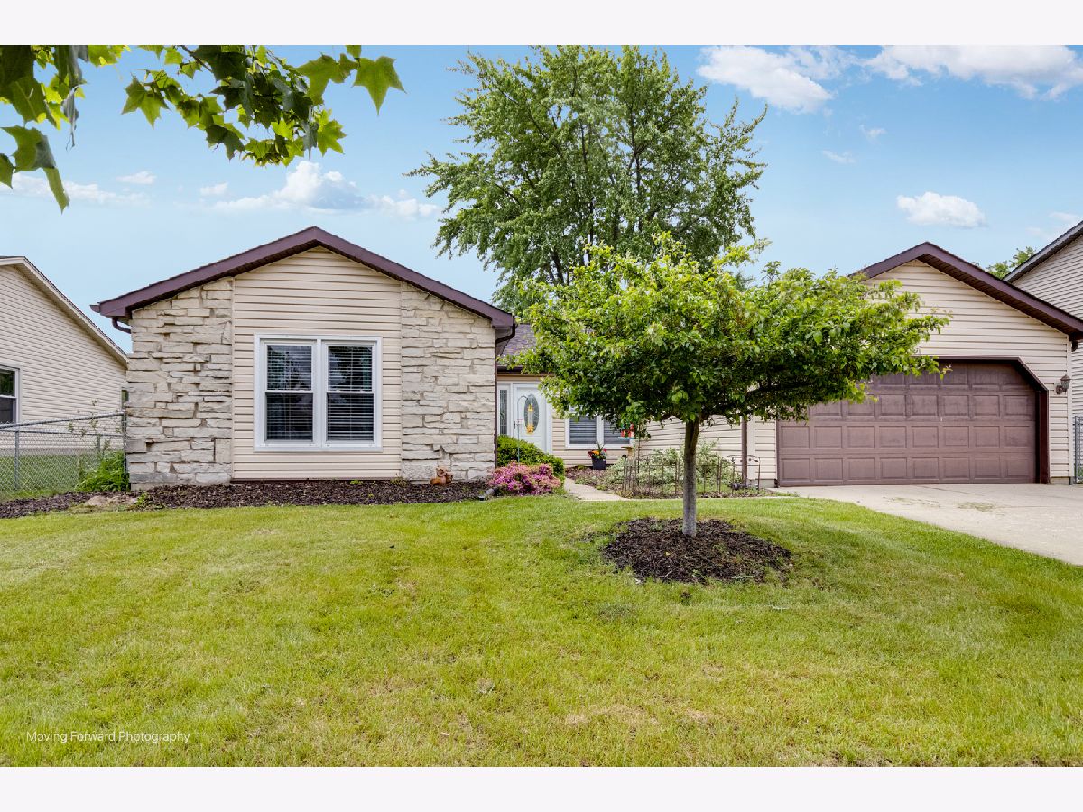 Homes & Townhomes Sold Westlake Glendale Heights Illinois, 37 Devon