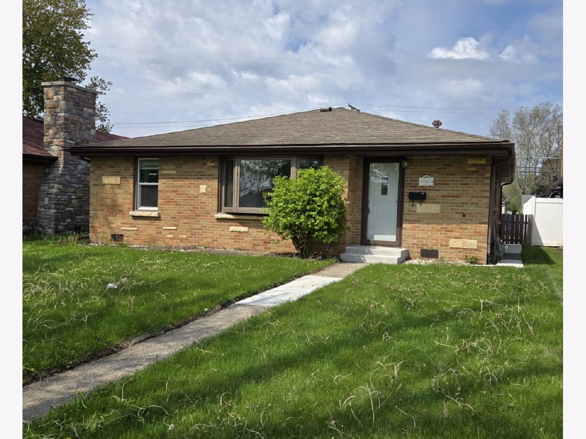  Rented Bradley Illinois, 253 Douglas