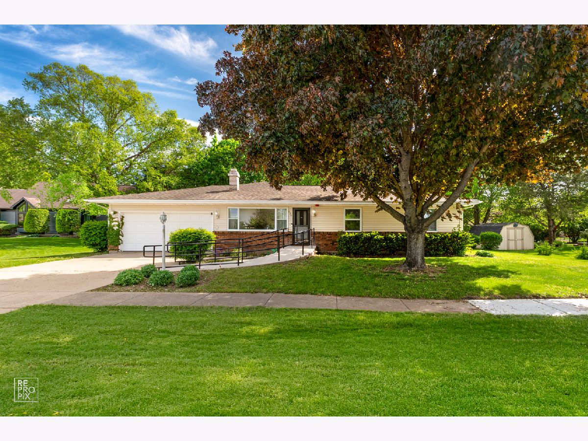 Homes & Condos & Townhomes Sold Countryside Yorkville Illinois, 124 Naden