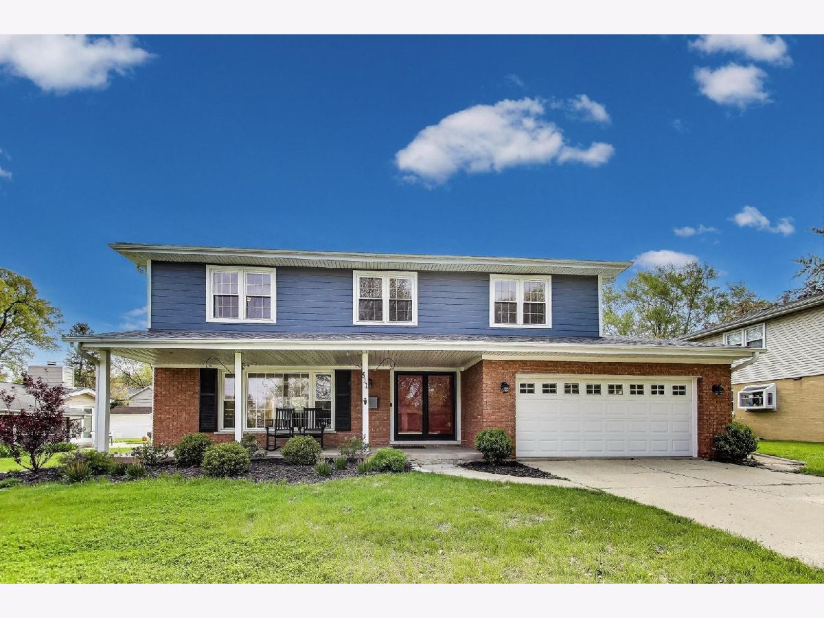 Homes & Condos & Townhomes Rented Pioneer Park Arlington Heights Illinois, 511 Dwyer