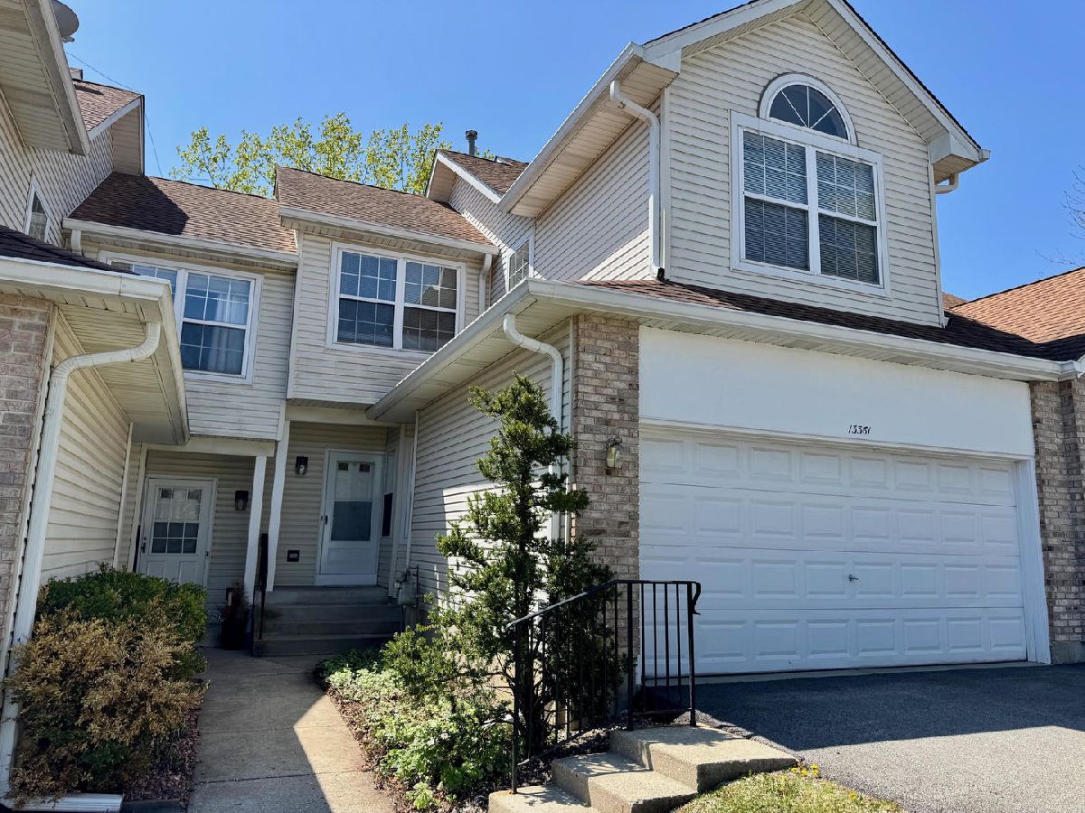Townhomes & Condos Rented Whispering Lake Lake Bluff Illinois, 13361 Heiden