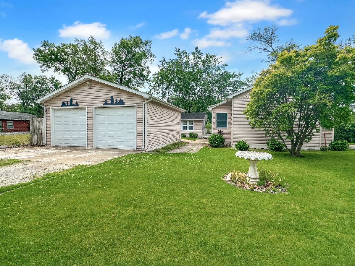  Sold Momence Illinois, 3268 Serpentine