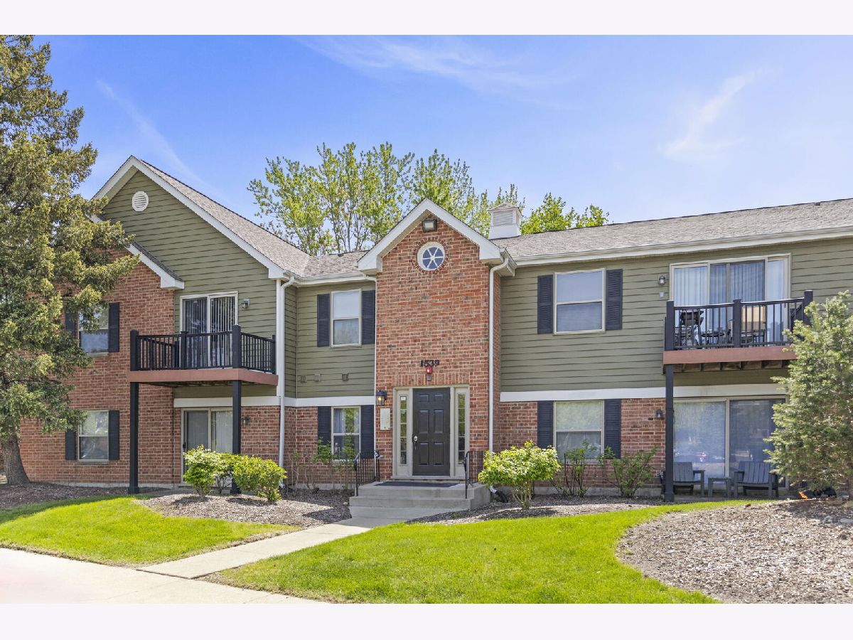 Condominiums Sold Chantecleer Lakes Naperville Illinois, 1539 Raymond