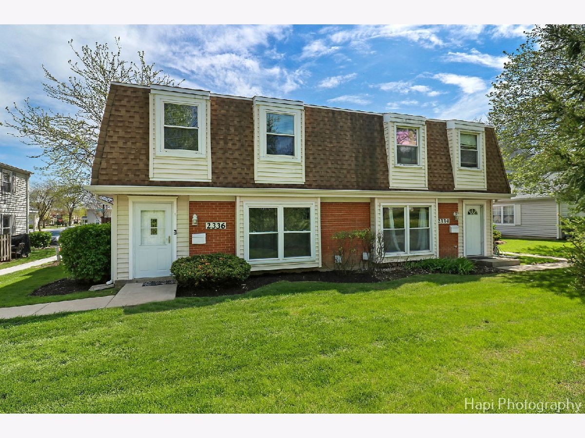 Townhomes & Condos Rented Sheffield Manor Schaumburg Illinois, 2336 Old Kings