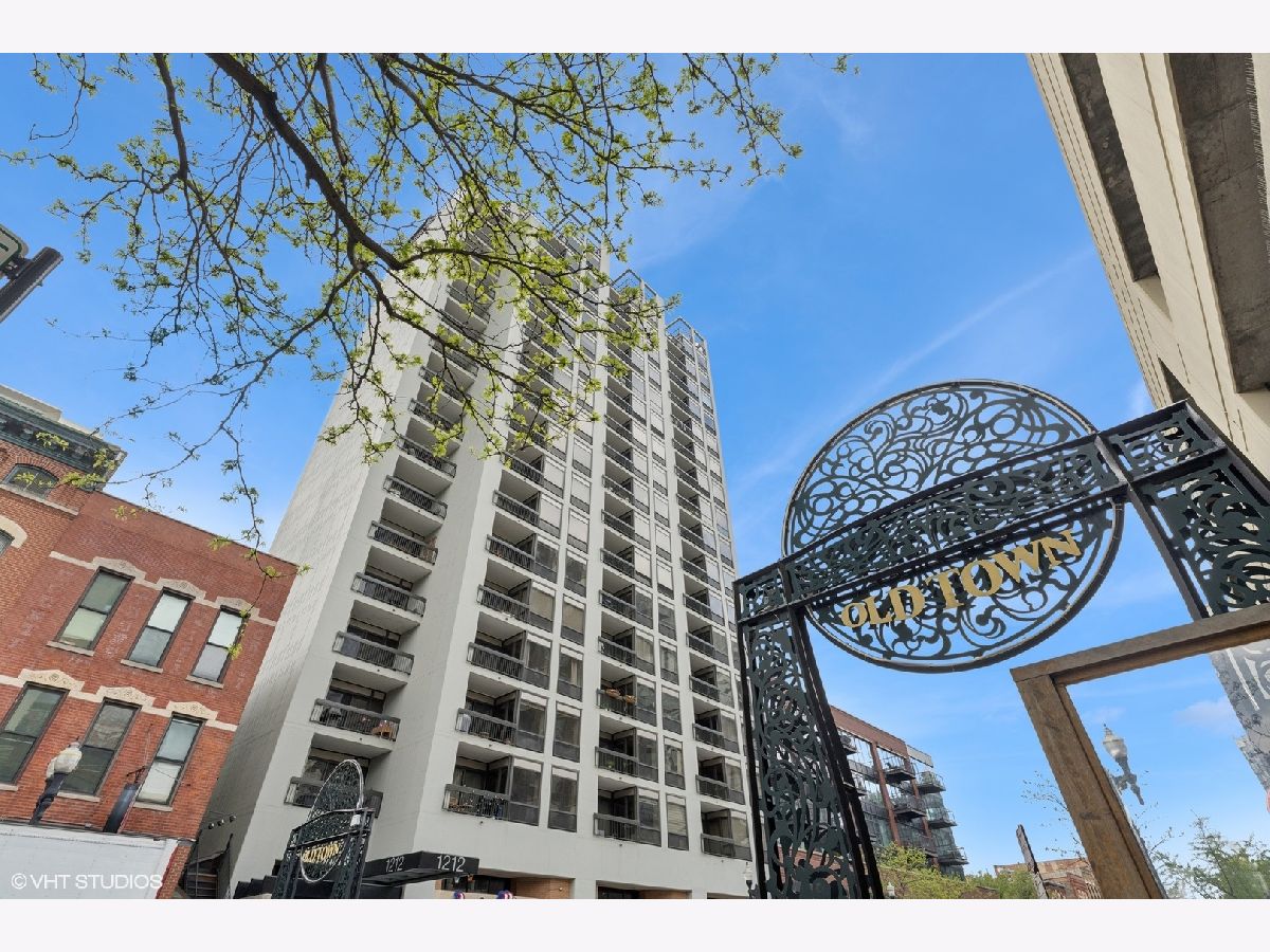 Condominiums Sold Neapolitan Chicago Illinois, 1212 Wells