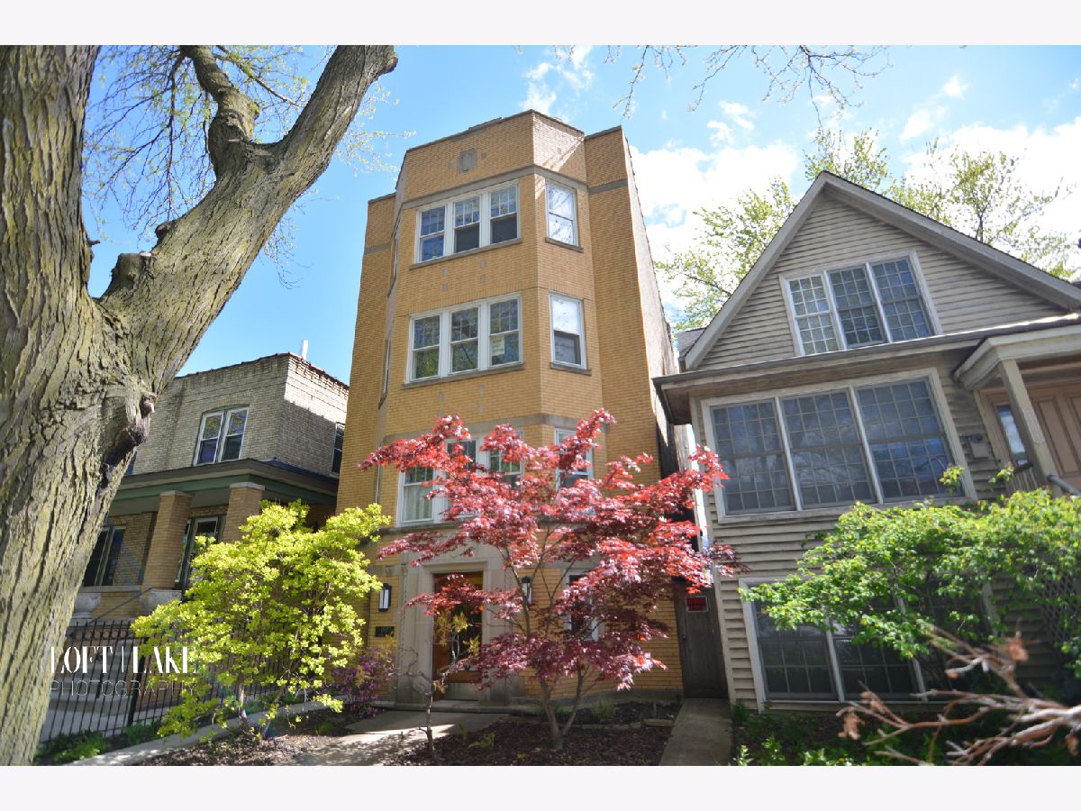  Rented Chicago Illinois, 1707 Winona
