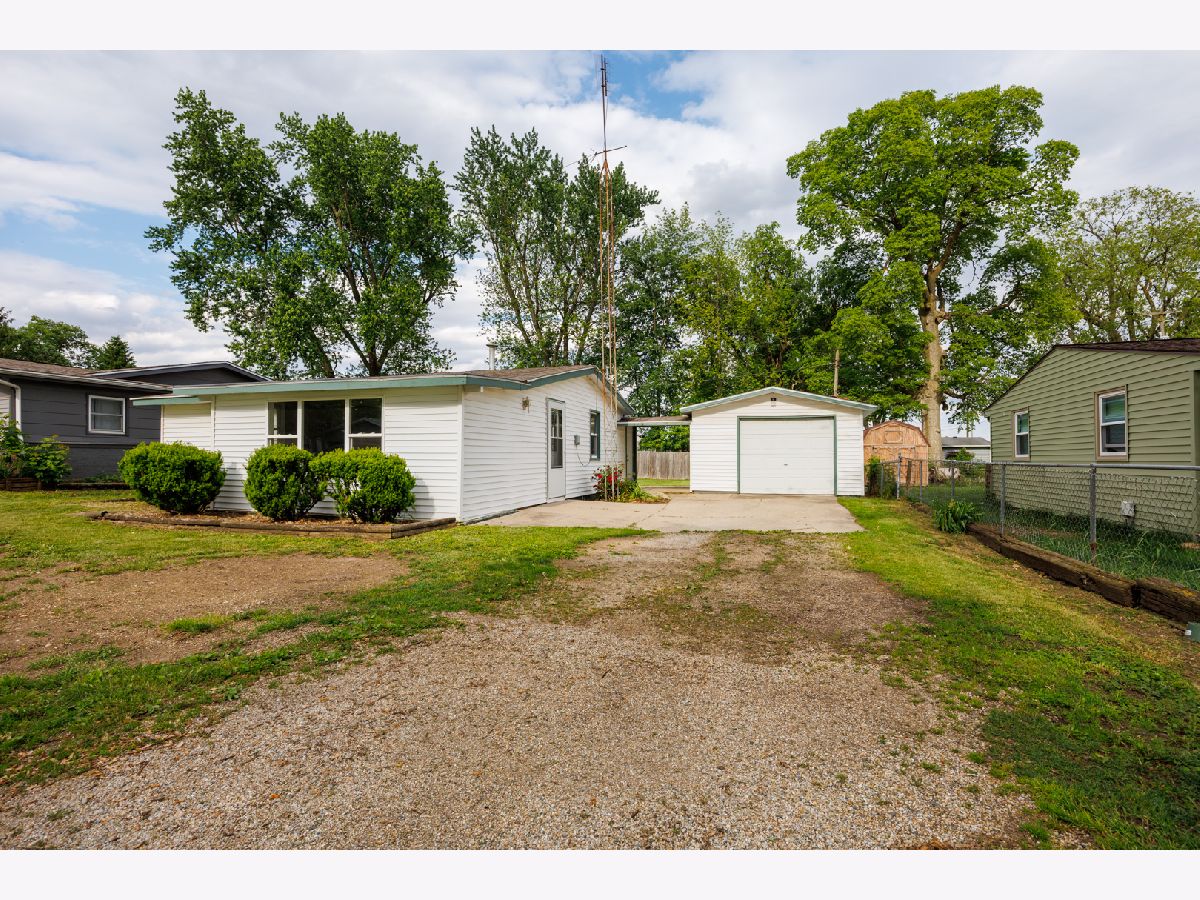  Sold Downs Illinois, 303 Woodlawn