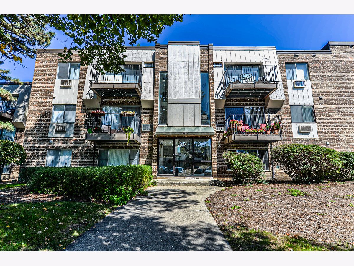 Condominiums Rented Brentwood Palatine Illinois, 1477 Winslowe