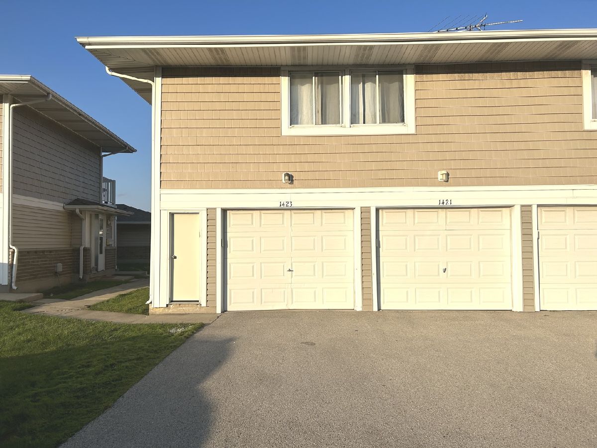  Rented Hanover Park Illinois, 1423 Fremont