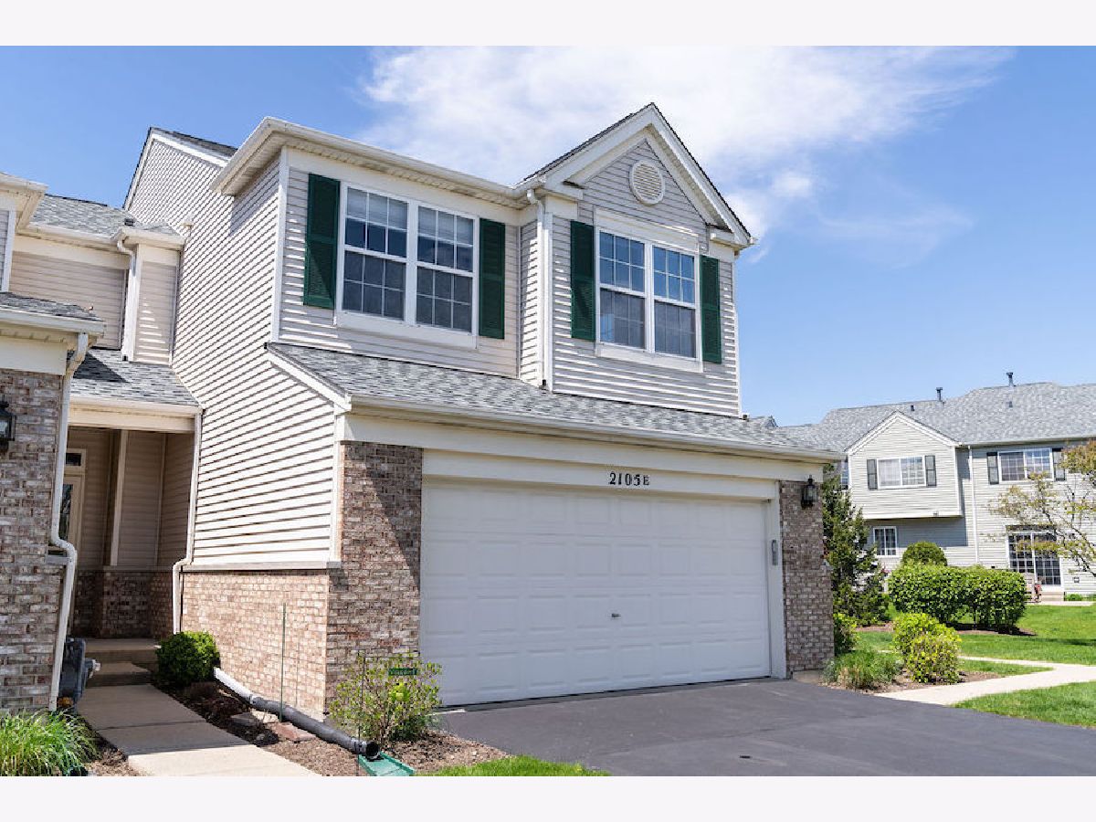 Homes & Townhomes Sold Orchard Hills Wauconda Illinois, 2105 Braeburn