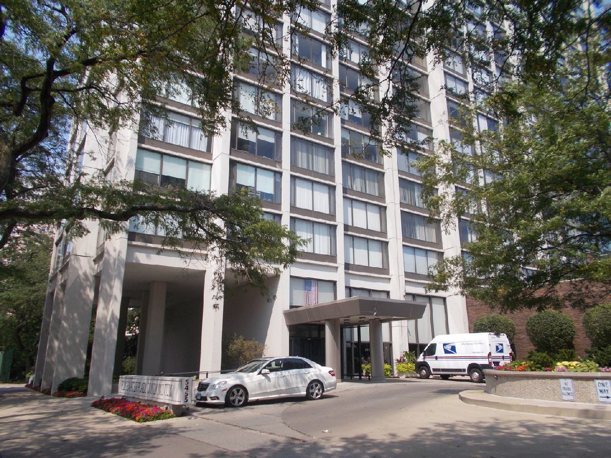Condominiums For Sale Edgewater Plaza Chicago Illinois, 5455 Sheridan Road
