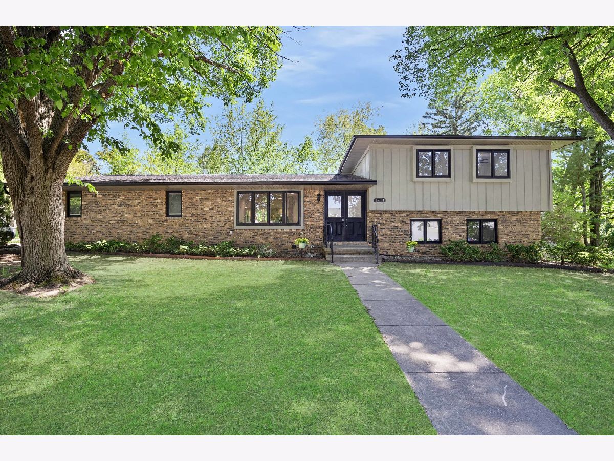Homes & Condos & Townhomes Sold Pleasant Hills Normal Illinois, 1411 Westview