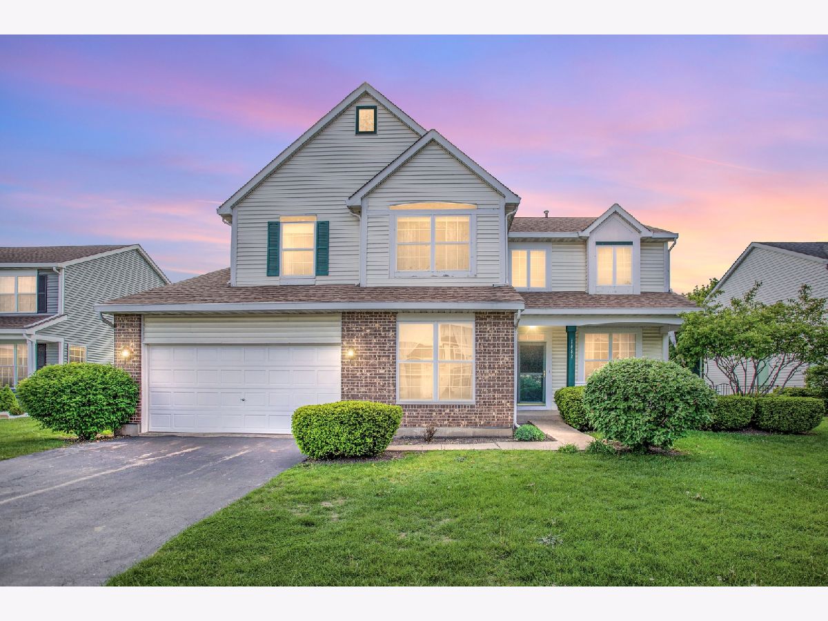 Homes Sold Woodbridge South Elgin Illinois, 1442 Wildmint