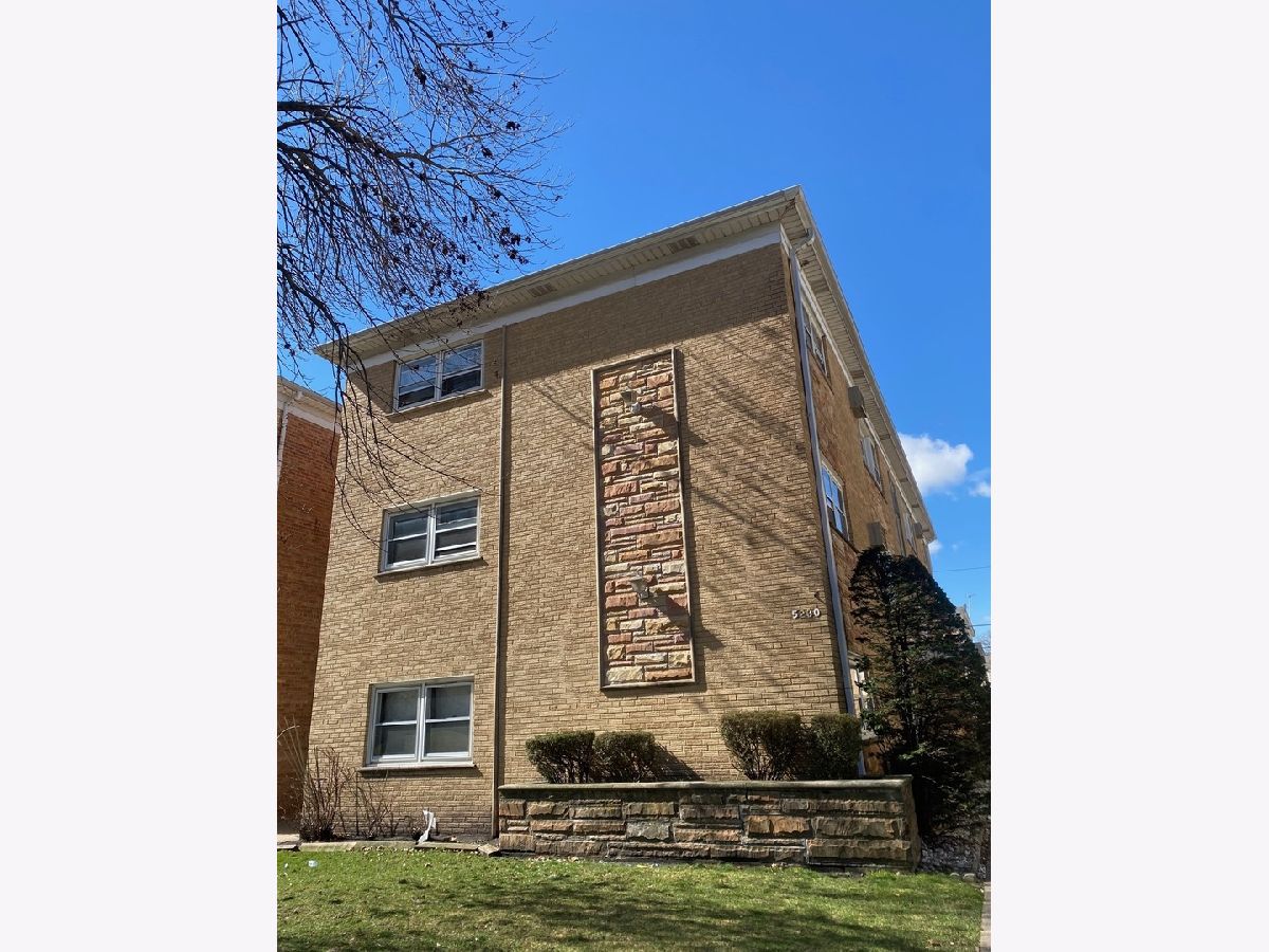 Rented Chicago Illinois, 5230 Delphia