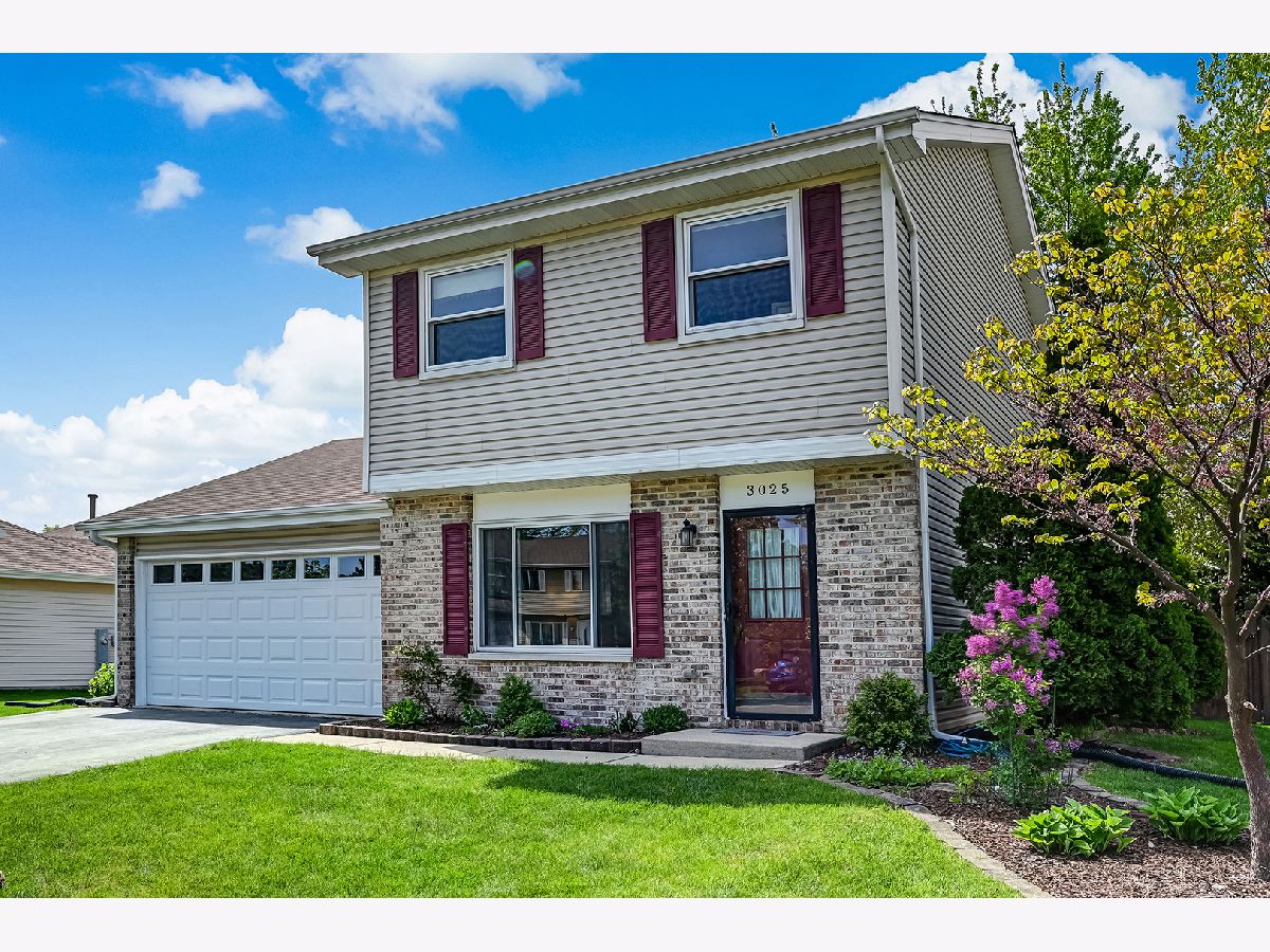 Homes & Condos & Townhomes Sold Colony Lakes Aurora Illinois, 3025 Diane