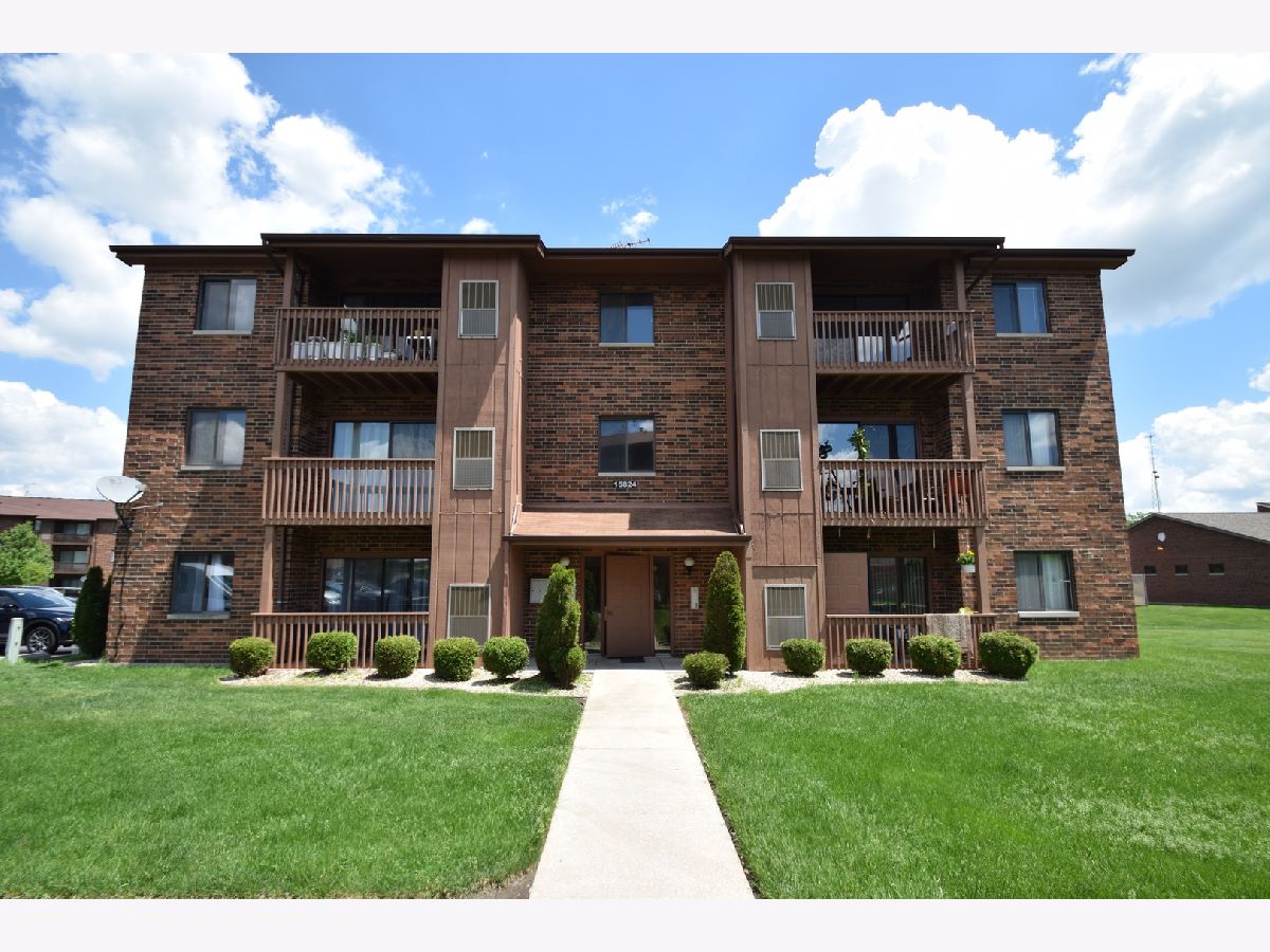  Rented Oak Forest Illinois, 15824 Peggy