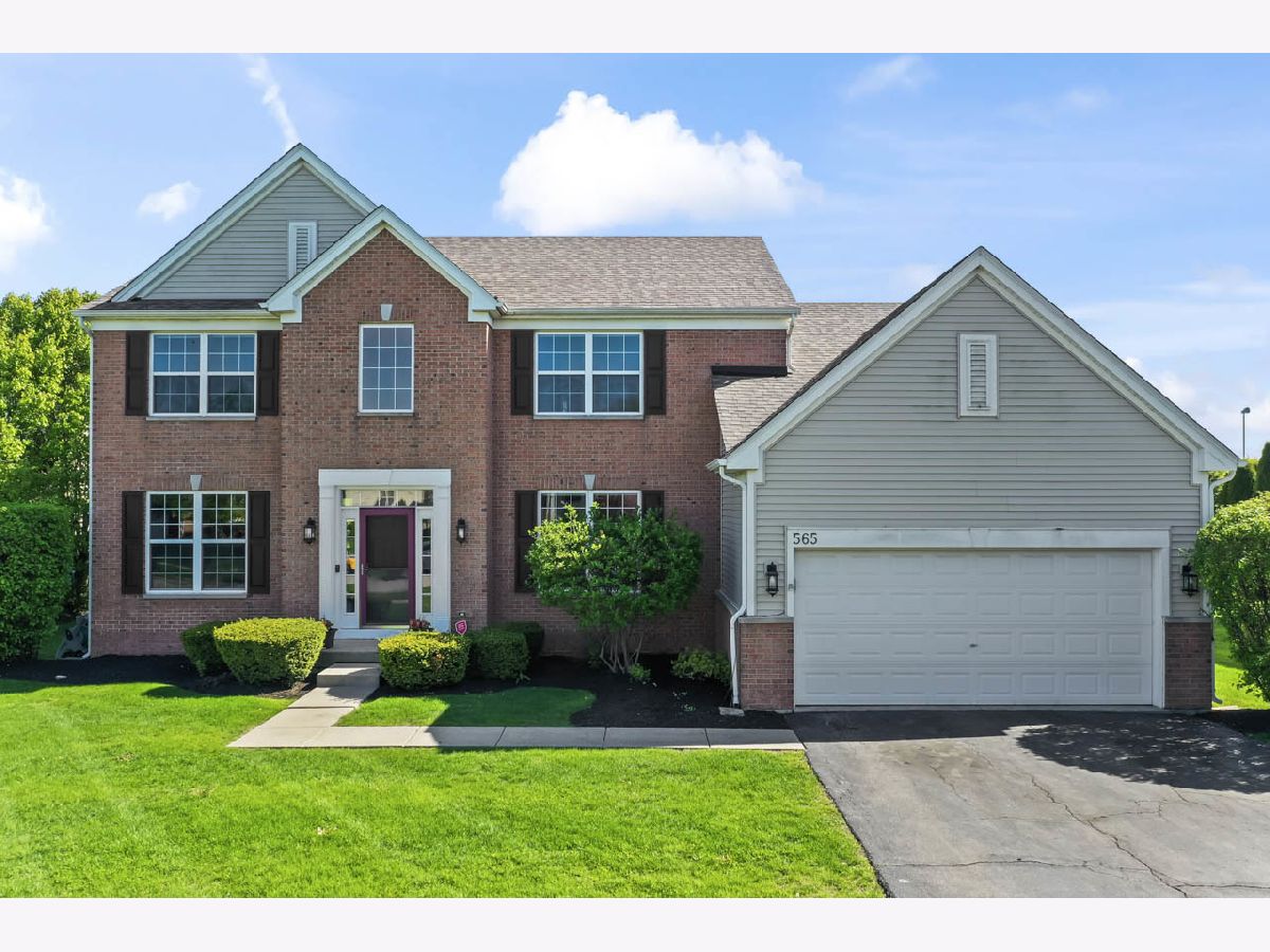 Townhomes & Homes Sold Castle Creek Bartlett Illinois, 565 Versailles