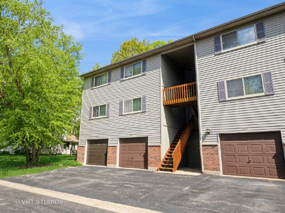 Condominiums Sold Forest Homes Of Lakewood Carpentersville Illinois, 1021 Brookdale