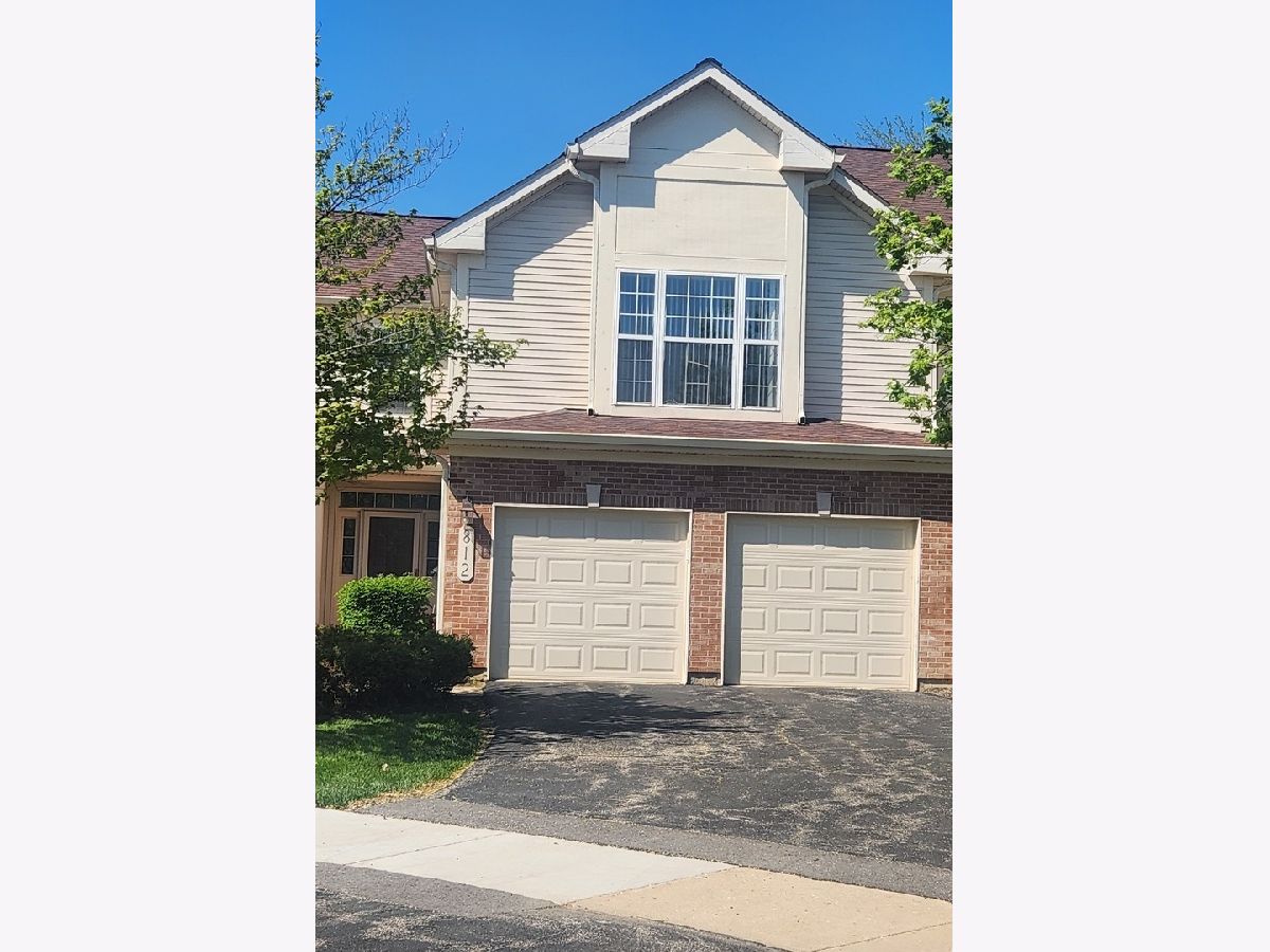 Townhomes Rented Brookstone Schaumburg Illinois, 812 Stonewall
