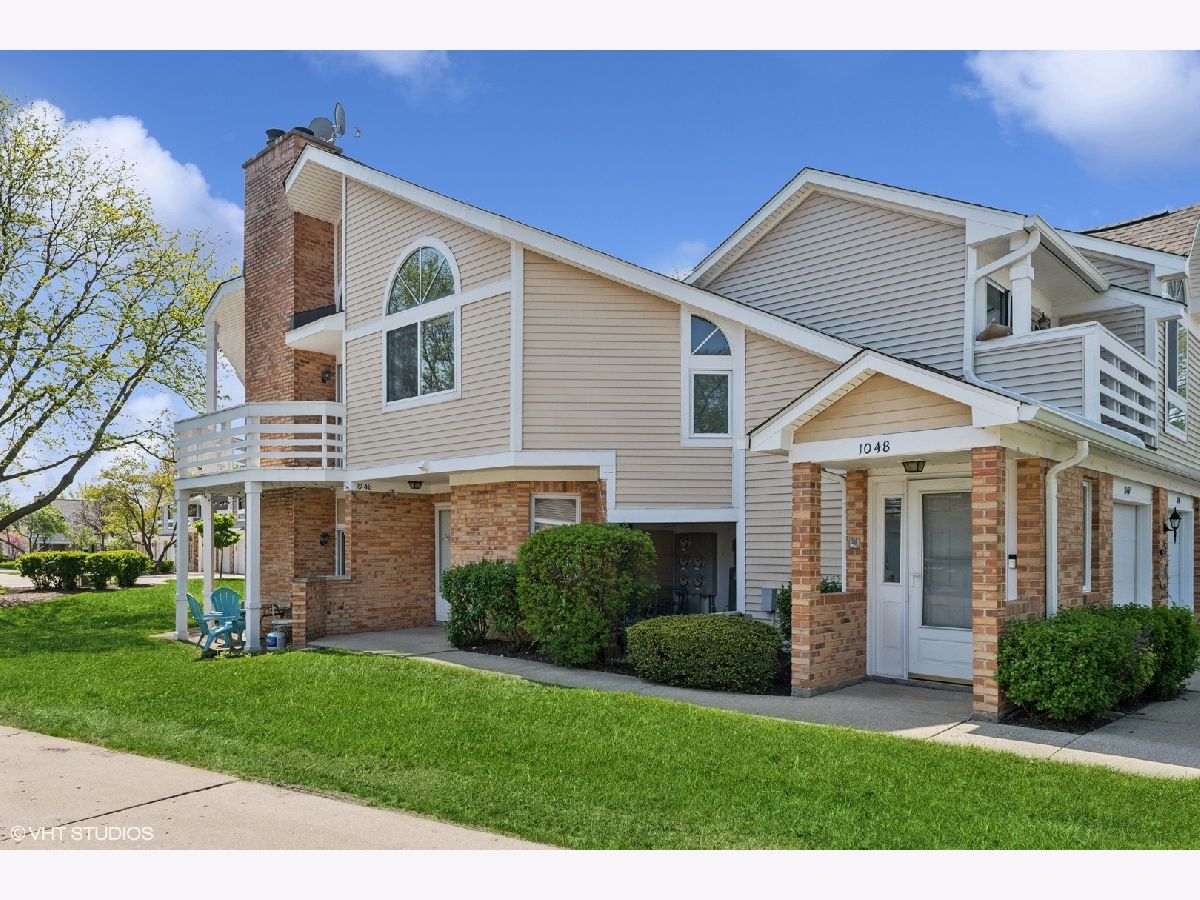 Townhomes & Condos Rented Spoerlein Farms Buffalo Grove Illinois, 1048 Courtland